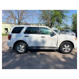 2011 FORD ESCAPE XLT *All wheel Drive w/ No Accidents*