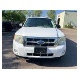 2011 FORD ESCAPE XLT *All wheel Drive w/ No Accidents*