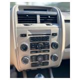 2011 FORD ESCAPE XLT *All wheel Drive w/ No Accidents*