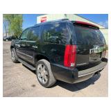 2007 CADILLAC ESCALADE w/ 6.2L Motor *All wheel Drive*