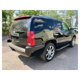 2007 CADILLAC ESCALADE w/ 6.2L Motor *All wheel Drive*