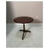 Charming Mahogany Parlor Table