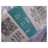 6 pr Joybees Kids Shoes Size 5...