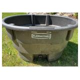 Rubbermaid 70 Gallon Stock Tank in Black