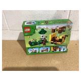 LEGO Minecraft The Bee Cottage 21241 Building Toy Set