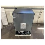 Galanz 4.5 Cu ft 152 Can Beverage Center Mini Fridge
