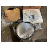 Loco 22.5 Inch SmartTemp Kettle Charcoal Grill in Black with Stand