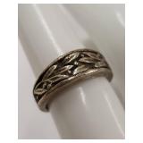 Elegant Sterling Silver Leaf Design Band