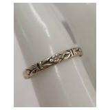 Delicate Sterling Silver Floral Engraved Band Ring