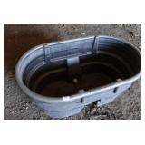 Rubbermaid Large Stock Tank with Hog Waterer