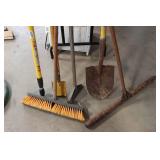 Shop Broom, Shovel, Squeegie, Scraper, Extension Pole