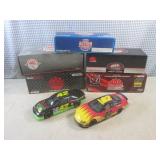 (CS) 2 Diecast Metal Race Cars 1:24...