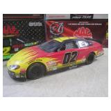 (CS) 2 Diecast Metal Race Cars 1:24...
