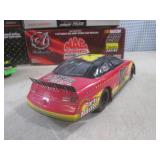 (CS) 2 Diecast Metal Race Cars 1:24...