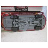 (CS) 2 Diecast Metal Race Cars 1:24...