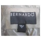 (BS) Bernardo Jacket Size XL...