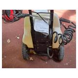 Tractor Supply Co. Countyline 5-Gallon Spot Sprayer (White/Black)