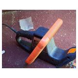 Snap-Cut® Electric 16" Hedge Trimmer 8716