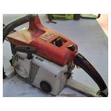 Stihl Rollomatic E D340AV Gasoline-Powered Chainsaw 22" Bar (White/Red)