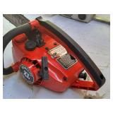 Homelite® XL Gasoline-Powered Chainsaw 16" Bar (Red/Black/White)