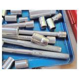 3/8"-drive Ratchet Socket Set with Metal Case (blue)