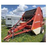 Hesston 5600 Round Baler