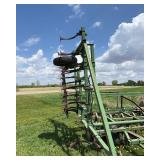 John Deere 1000 Field Cultivator