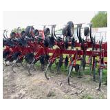 IH 183 12 Row Cultivator
