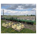 John Deere 7100 12 Row Planter Finger Pickup