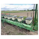 John Deere 7100 12 Row Planter Finger Pickup