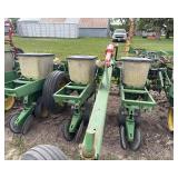 John Deere 7100 12 Row Planter Finger Pickup