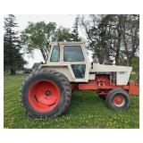 J.I. Case 1370 Tractor 504 engine, powershift, 18.4 38 rear tires, duals