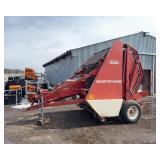 Hesston 5600 Round Baler