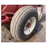 Hesston 5600 Round Baler