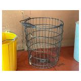 Large Wire Gathering Backet with Two Plastic Buckets