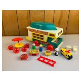 Fisher Price Play Family Camper