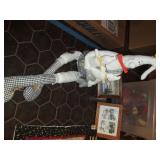 Covered tote with framed 6×8in wal...