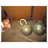 Lot of vintage collectibles includi...