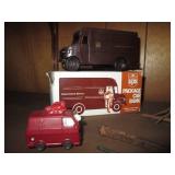 Lot of vintage collectibles includi...