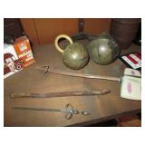 Lot of vintage collectibles includi...