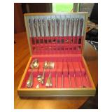 Oneida Community Tudor plate flatwa...