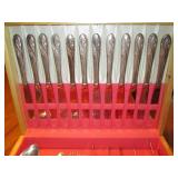 Oneida Community Tudor plate flatwa...