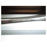 Oneida Community Tudor plate flatwa...