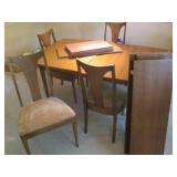 Vintage Kitchen table and (5) padde...