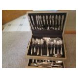 Gorgeous Oneida Community Tudor pla...