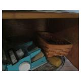 Kitchen and serving ware, dishcloth...