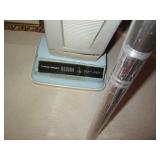 Lot of cupboards, ceiling tile, mir...