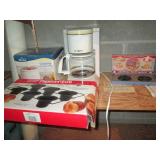 Kitchen ware and a vintage Griswold...