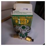 VICTORY 2001 OXYGEN REGULATOR  NIB