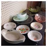 19 PC VINTAGE GLASS + CERAMIC KITCHEN WARE